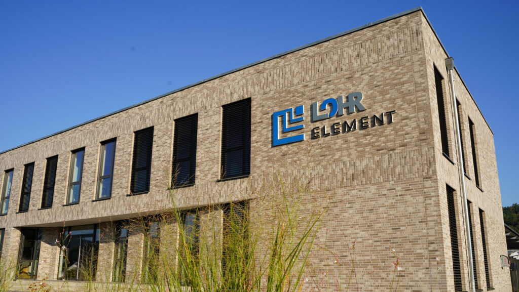 Gebäude von LohrElement, gebaut mit Schalungsystemen, Bodenplattensystemen, Attikasystemen und Abdichtungssystemen